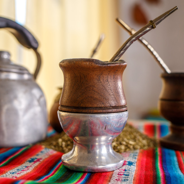 The magic of “sacred wood”. How to care for a vessel made of palo santo wood?