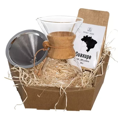 Gift set with coffee brewer for the coffee drinker